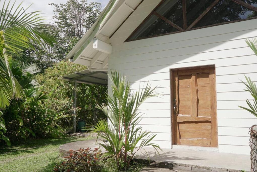 Vila Casa Moes Cahuita Exteriér fotografie