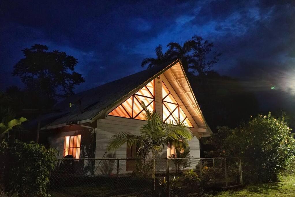 Vila Casa Moes Cahuita Exteriér fotografie